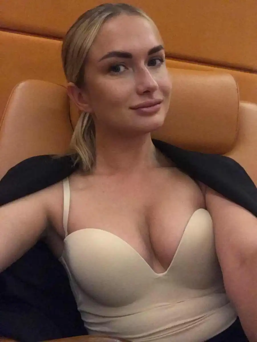 Alexandra  escort in Rome