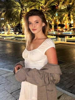 Avelina escort a Milano