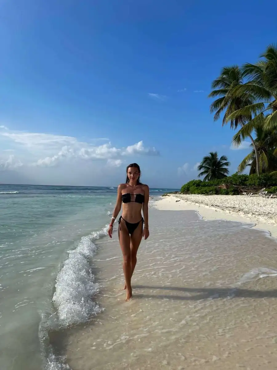 Elya escort in Rome