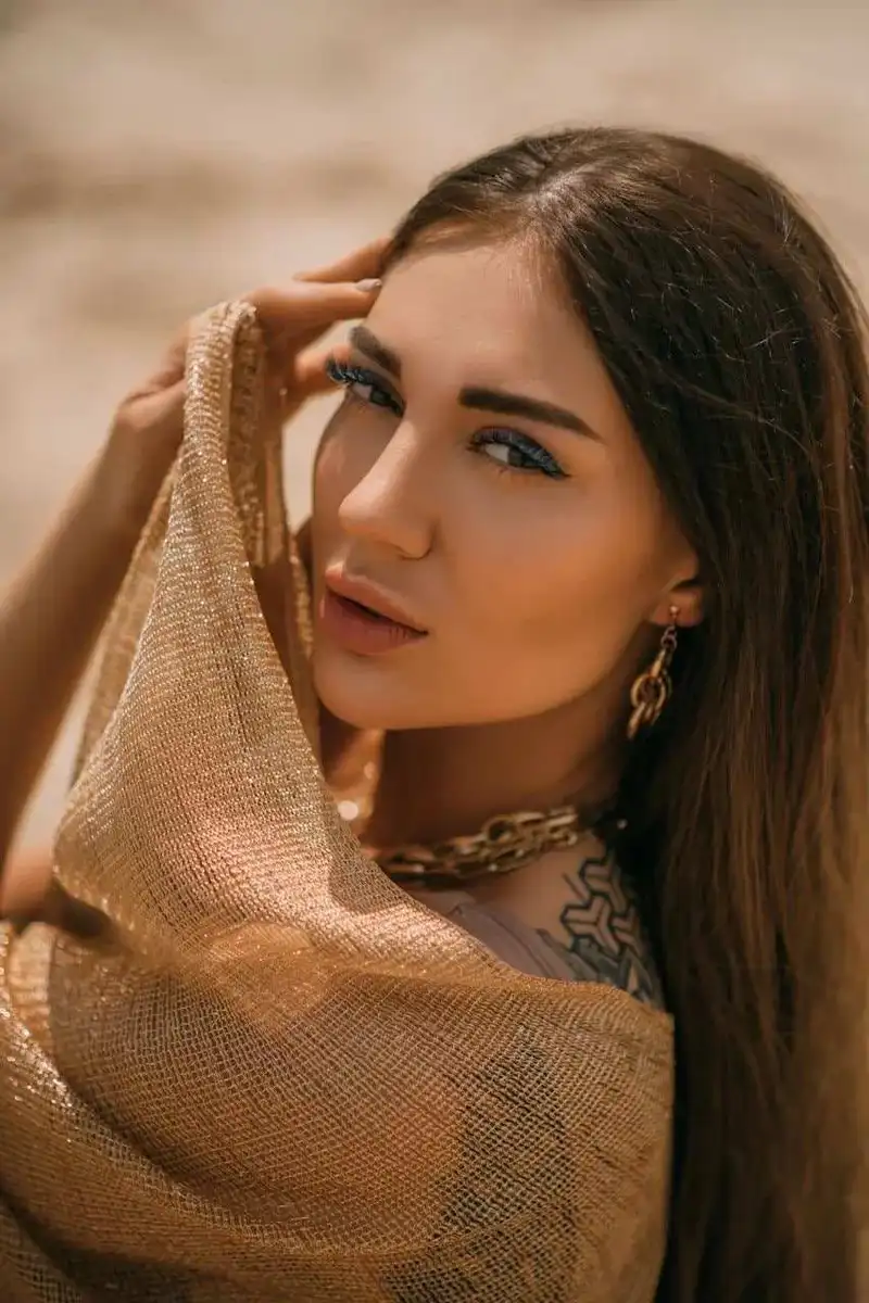 Korneliya escort in Rome