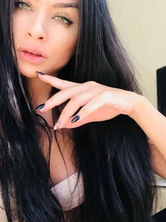 Lana escort in Rome