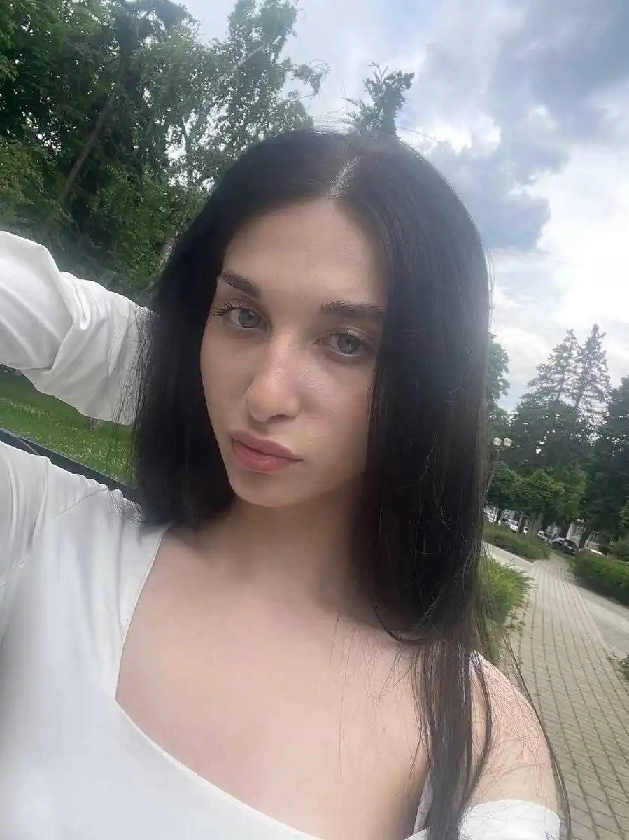 Miki escort in Rome