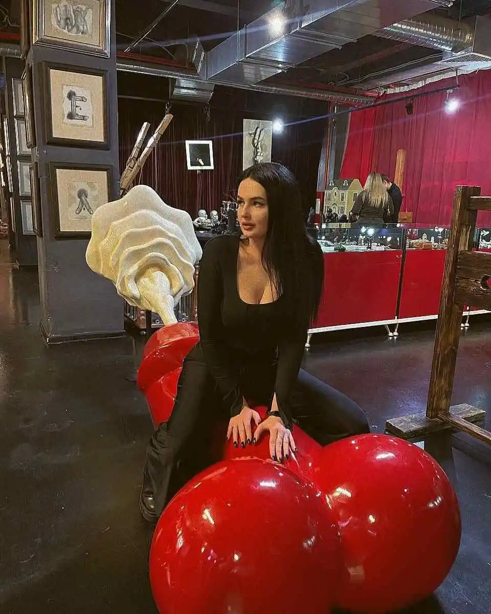 Zarina escort a Roma